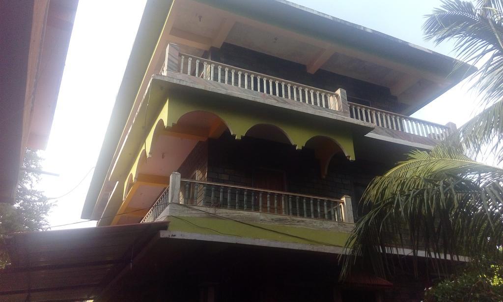 Radhabai Guest House Arambol Buitenkant foto